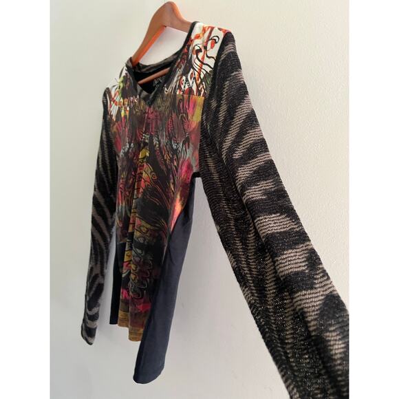 Cap Juluca A New Story Aldo Martins Knit Top Funky Artsy Abstract Size 12 JL - Picture 5 of 9